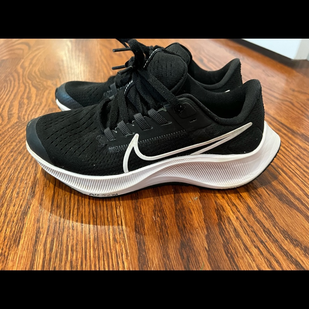 Kids Nike Air Zoom Pegasus - size 1.5 - like NEW